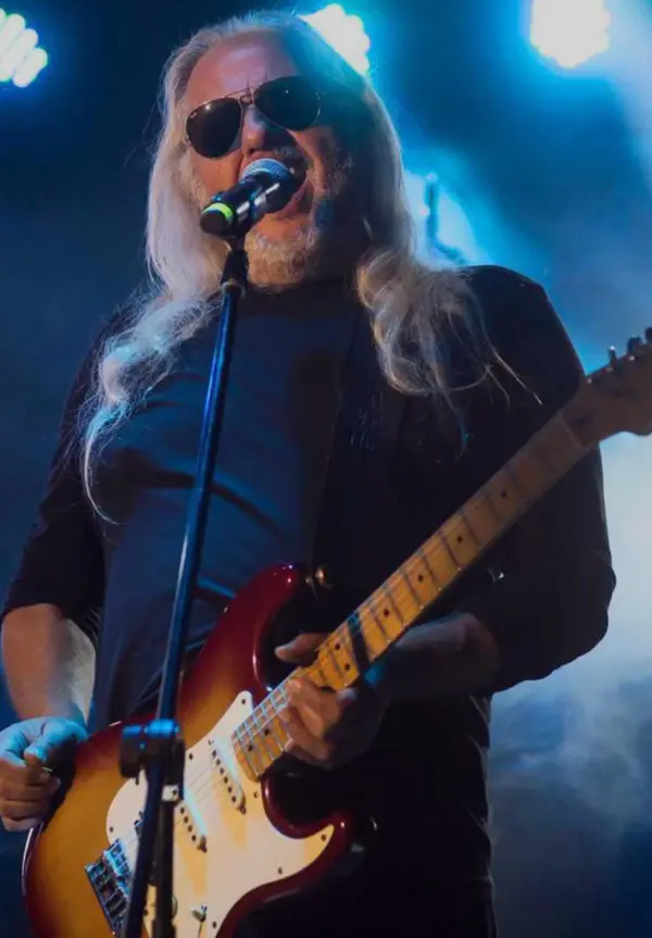 Batu Mutlugil İle Blues Night thumbnail