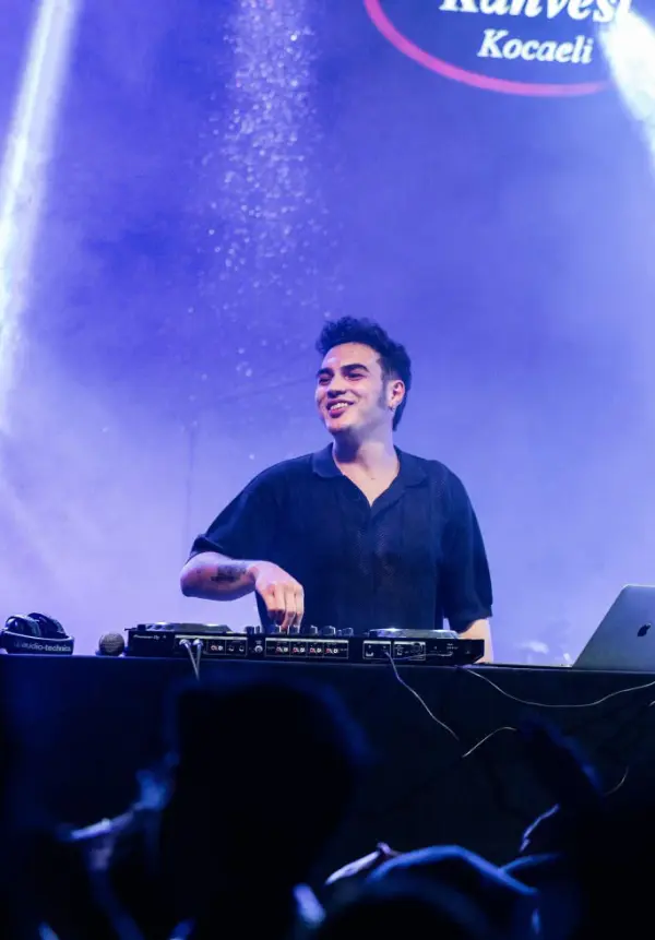 DJ Mehmet Taş 90'lar 2000'ler thumbnail