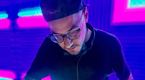 DJ Berat Ünlü Türkçe Pop Gecesi thumbnail